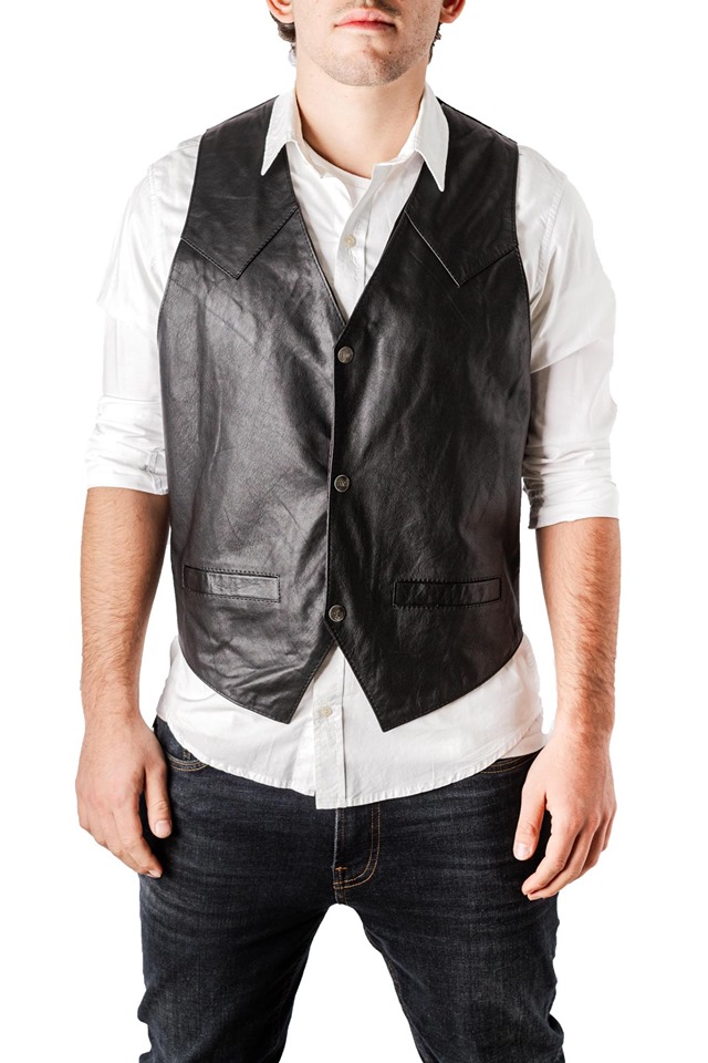 Chaleco negro de hombre sales